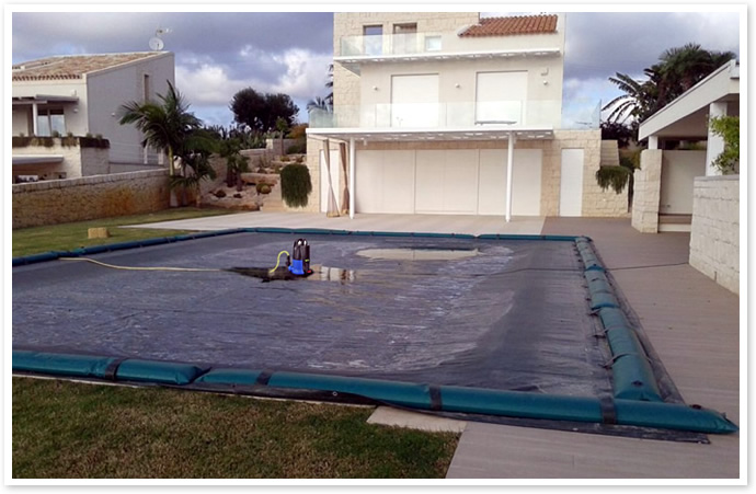 Pompa svuota teli per la tua copertura invernale della piscina
